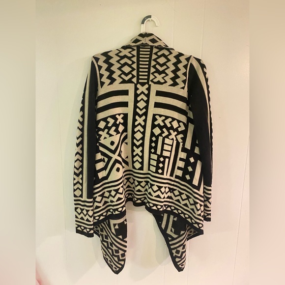 Urban Outfitters Staring at Stars Cardigan - Picture 2 of 2